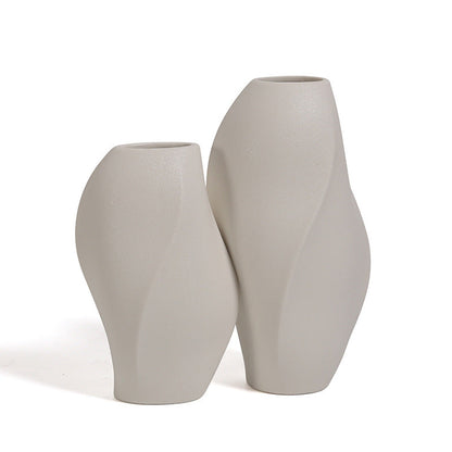 Elegante und zeitgenössische Keramikvase