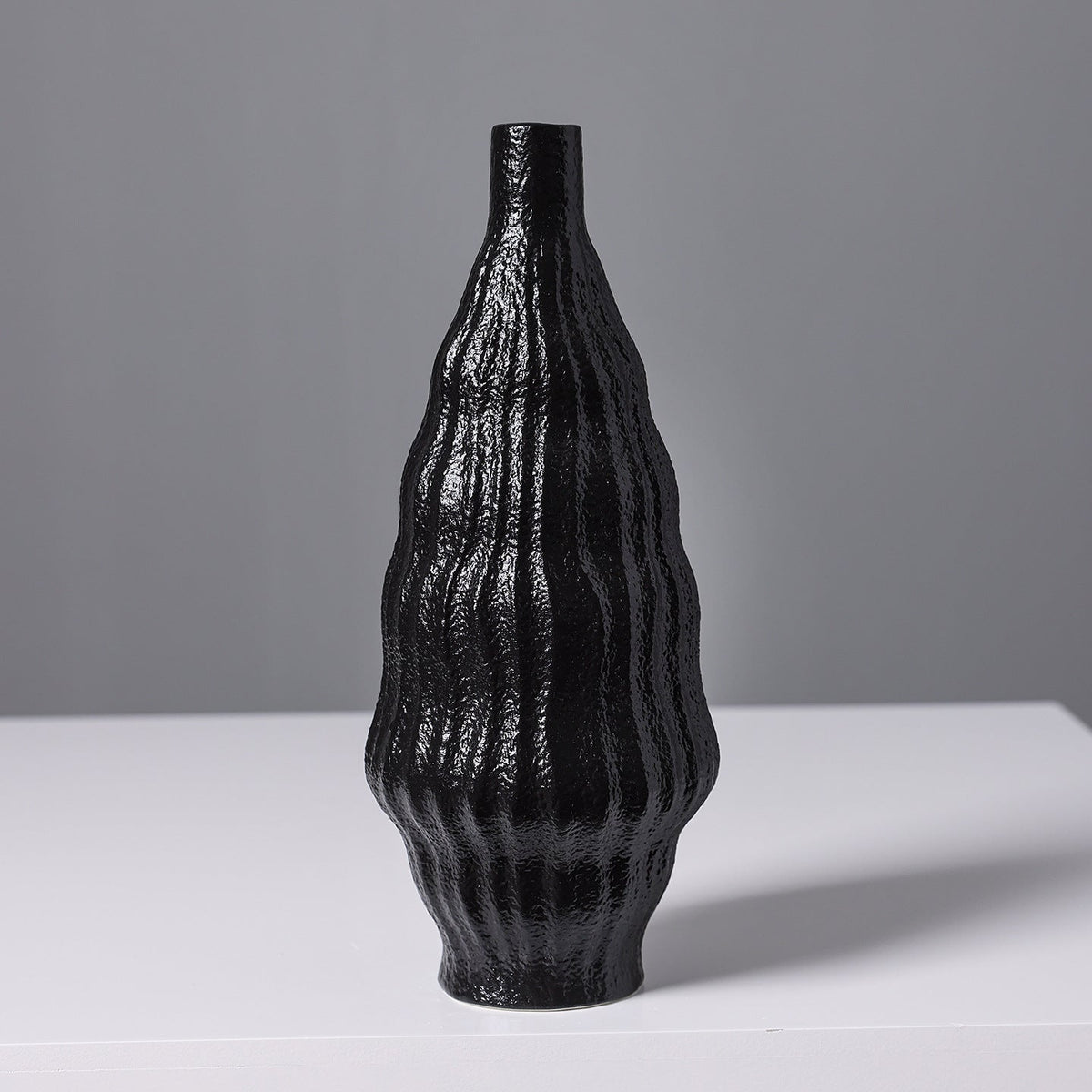 Texturierte keramische dekorative Vase