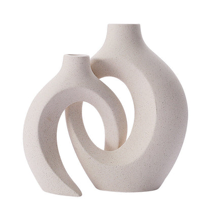 Moderne skulpturale Hohlring-Ceramic Tischvase Set mit minimalistischer asymmetrischer Silhouette