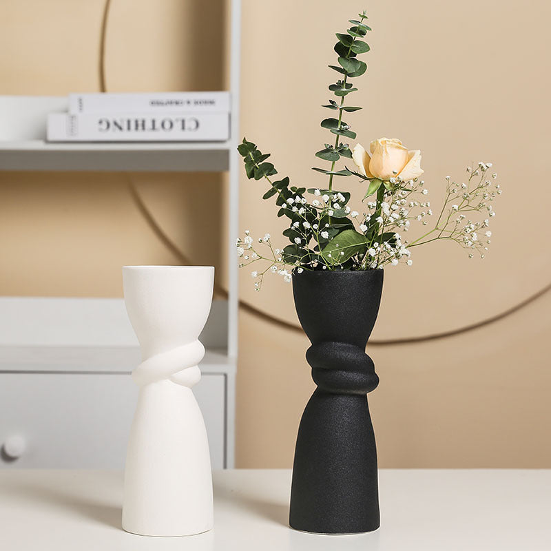 Elegante und zeitgenössische Keramikvase
