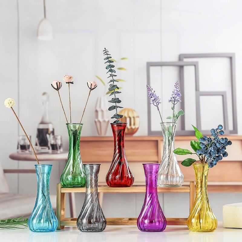 Mundgeblasene Glas-Bouquetvase mit geriffeltem Hals und beschwertem Fuß