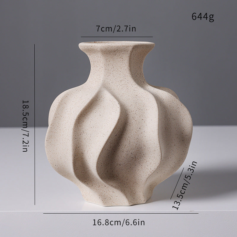 Strukturvase aus zeitgenössischer Keramik