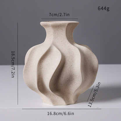 Strukturvase aus zeitgenössischer Keramik