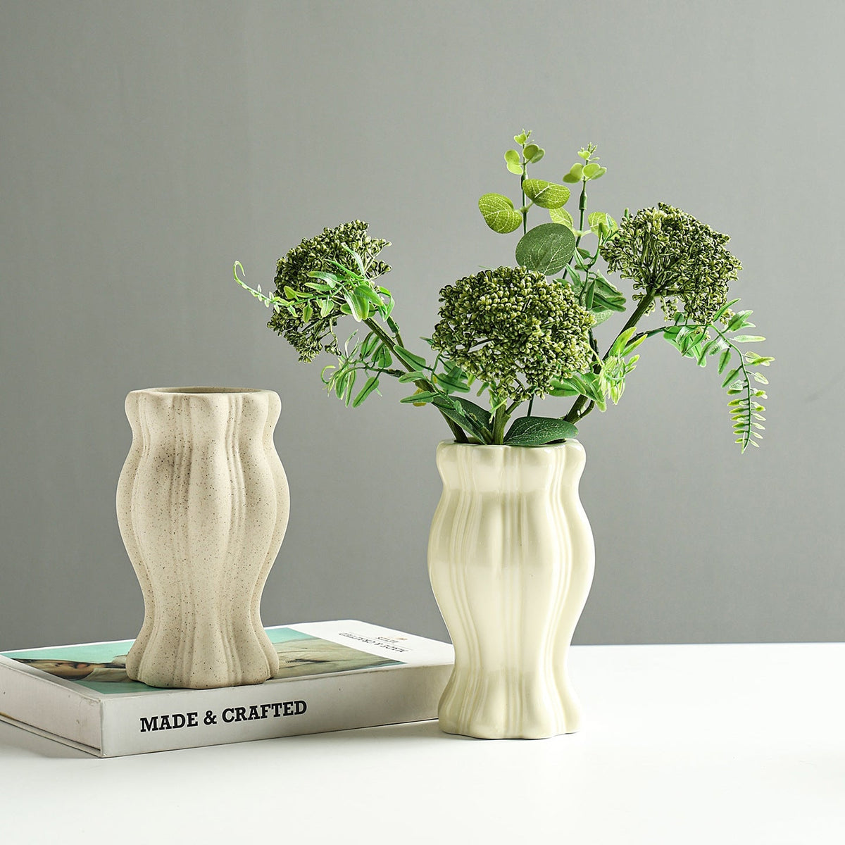 Elegante dekorative Keramikblumenvase