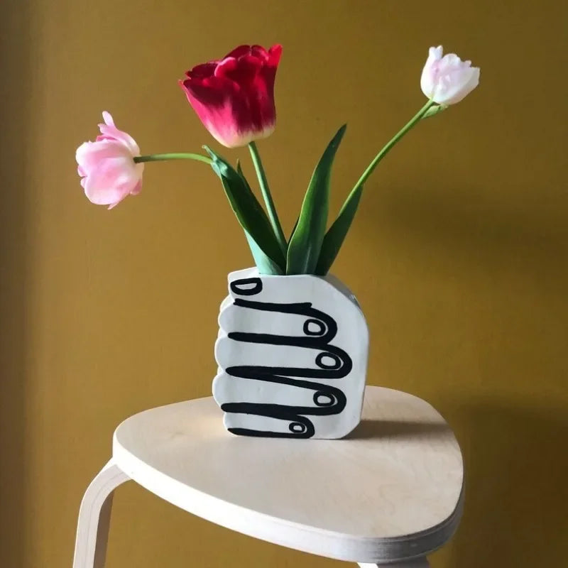 Hand Blumen Vase halten