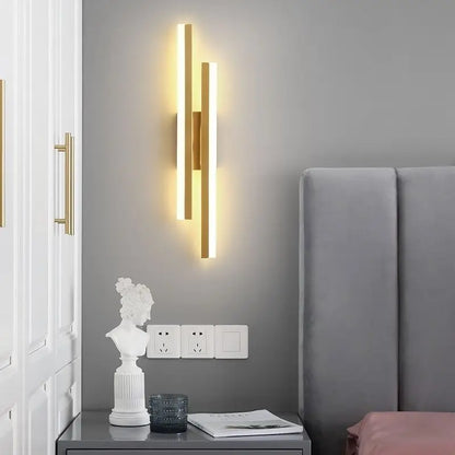Moderne LED-Wandleuchte: Schwarz/Gold Acryl Raumschmucklicht