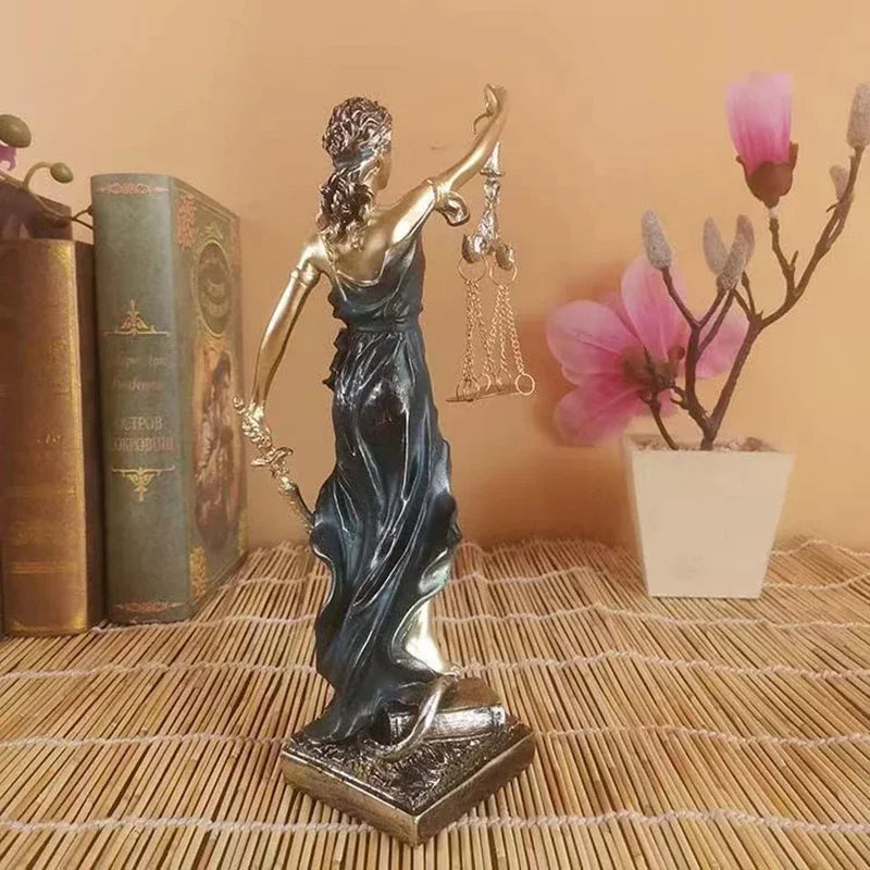 ERMAKOVA europäische antike Bronze griechische Göttin der Gerechtigkeit Statue Fair Angels Harz Skulptur Ornamente Desktop Heimdekoration Geschenk
