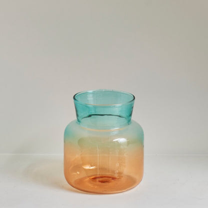 Gradient farbige Glasvase