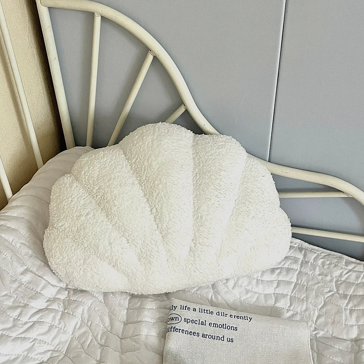 Pastell Schalenkissen – Flauschiges Bouclé-Plüschkissen | Heim Zeile