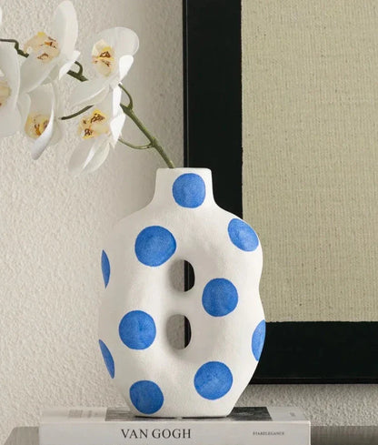 Blaue Punkte Wonky Vase