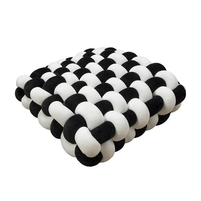Chunky Woven Knot Cushion | Heim Zeile