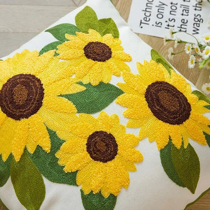 Baumwollgesticktes Dekokissen 45x45 cm mit Sonnenblumenmuster