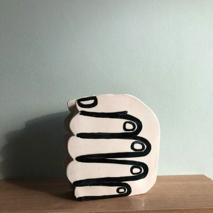 Hand Blumen Vase halten