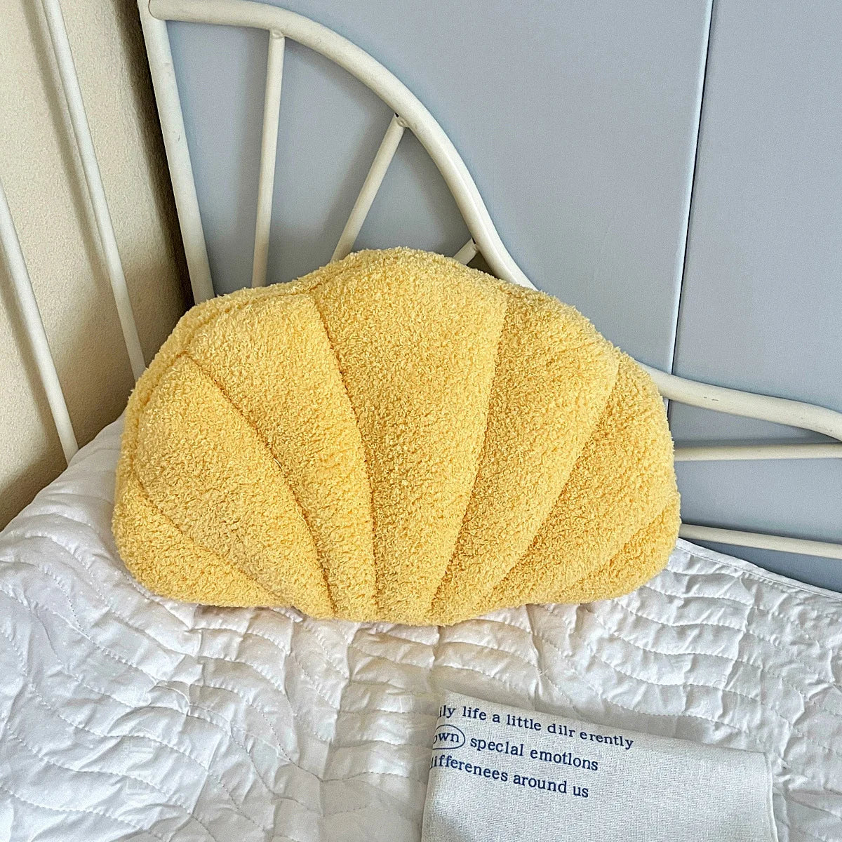 Pastell Schalenkissen – Flauschiges Bouclé-Plüschkissen | Heim Zeile