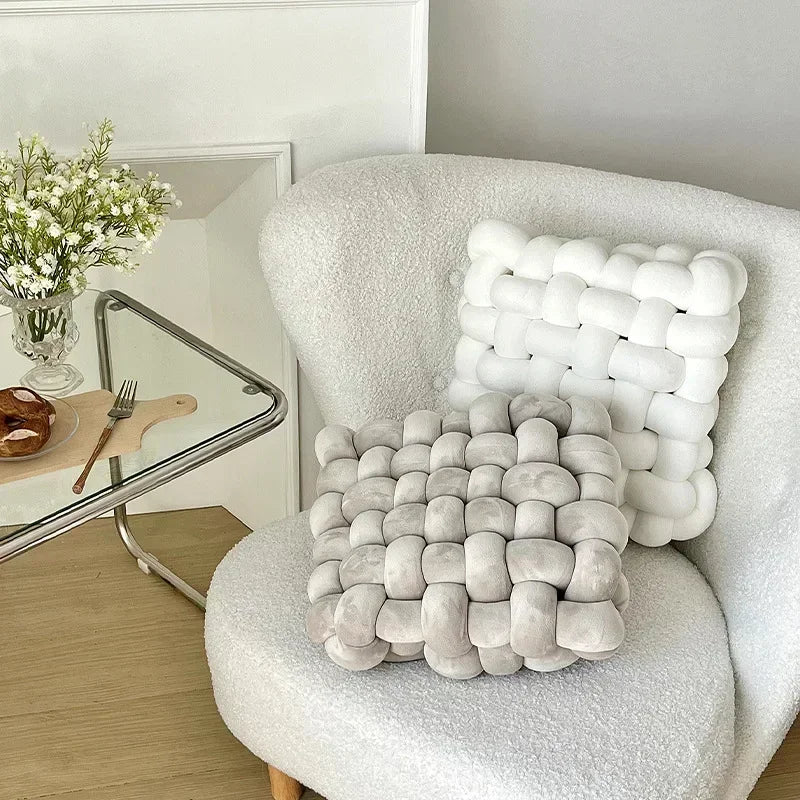 Chunky Woven Knot Cushion | Heim Zeile