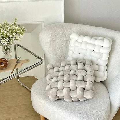 Chunky Woven Knot Cushion | Heim Zeile