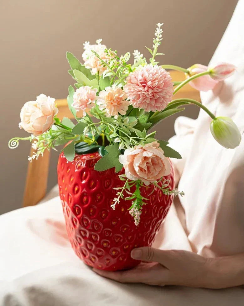 Hässliche Erdbeer-Vase