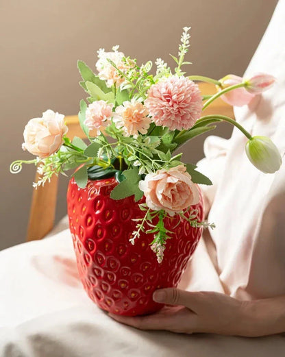 Hässliche Erdbeer-Vase