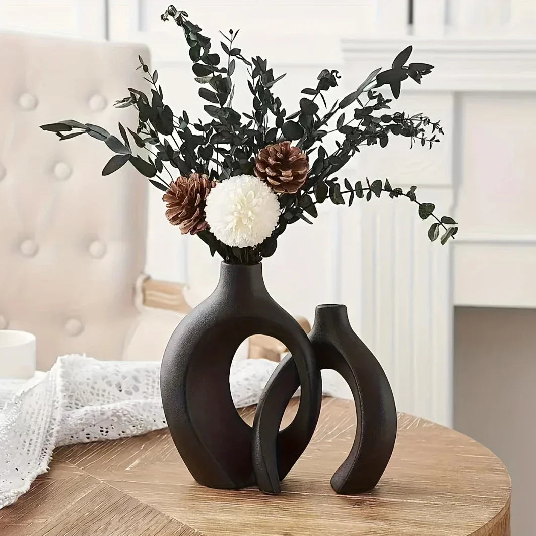 Set aus 2 Hohlkeramikwesen mit modernem skandinavischen Design