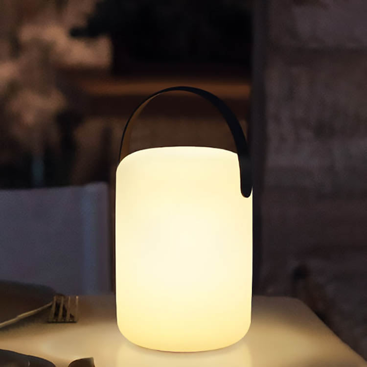 Moderne Einfachheit Kunststoff rund quadratisch Hand-LED-Tischlampe für den Außenbereich
