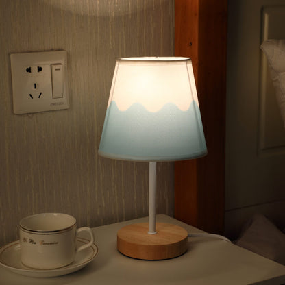 Nordic Vintage Stoff Cone Massivholz LED Tischlampe