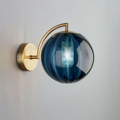 Zeitgenössische skandinavische runde Ball-Eisen-Glas 1-Licht Wandleuchte für das Wohnzimmer