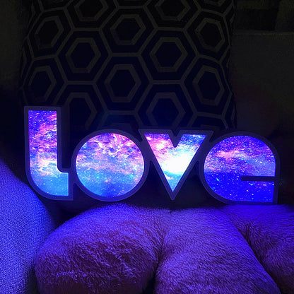 Moderne Art Deco wasserdichte PS LOVE Buchstaben LED Tischlampe fürs Schlafzimmer