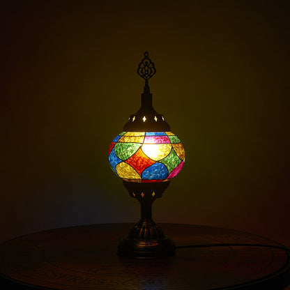 Traditionelle Tiffany romantische ovale Eisen emaillierte 1-lampen Tischlampe für das Schlafzimmer