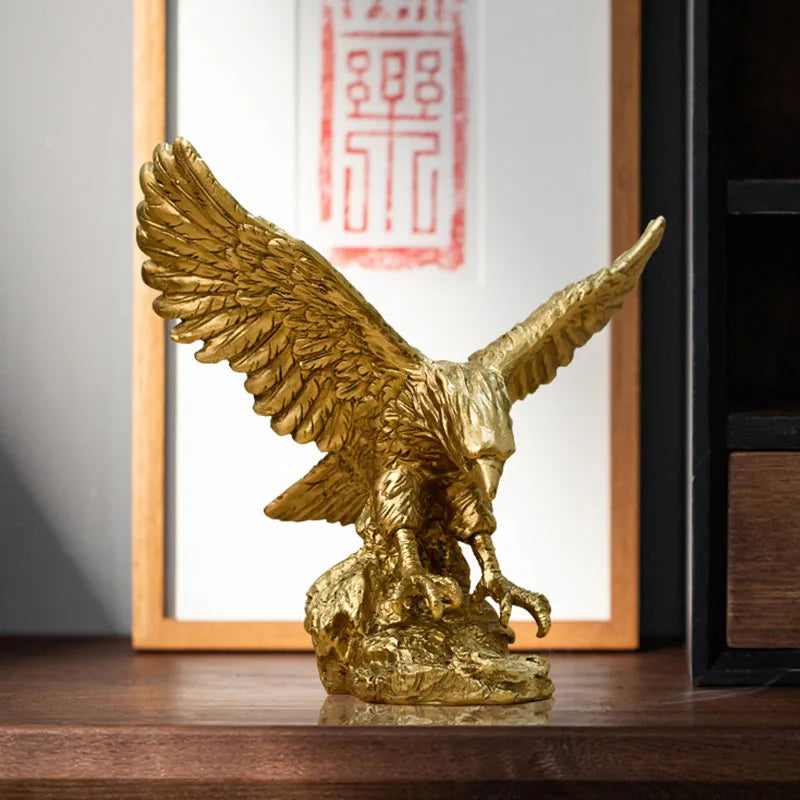 Resin Golden Eagle Statue Kunst Tier Modell Sammlung Ornament Home Office Schreibtisch Feng Shui Dekor Figuren einfach