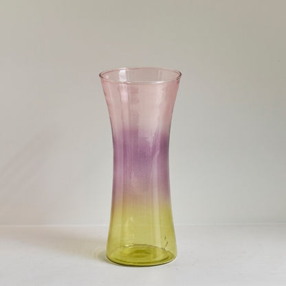 Gradient farbige Glasvase
