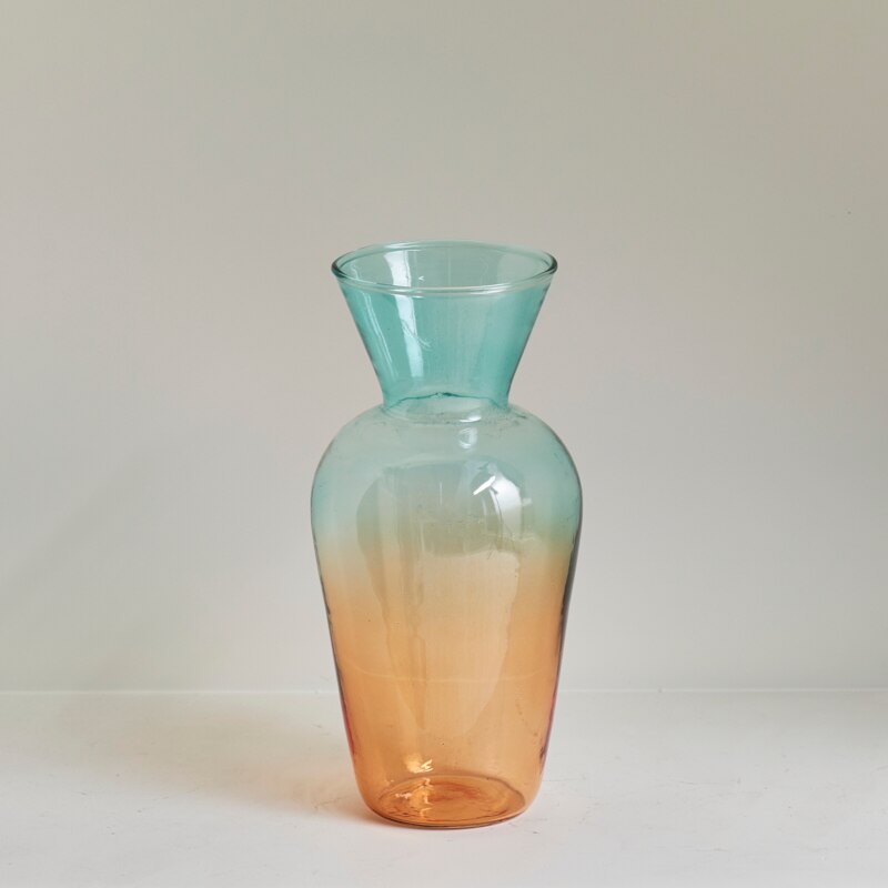 Gradient farbige Glasvase