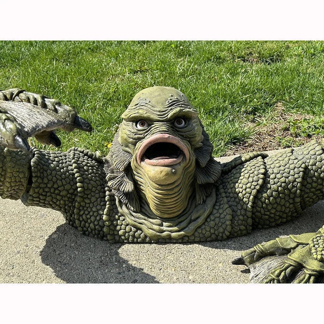 Kreatur Die schwarze Lagune Grab Skulpturen Figur Gartenbau Außenornamente Monster Statue Mann Halloween Deko