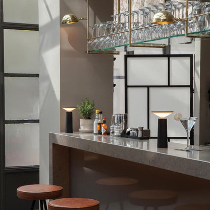 InfiNight - Moderne Tischlampe mit Touchsensor | Dimmbares Licht