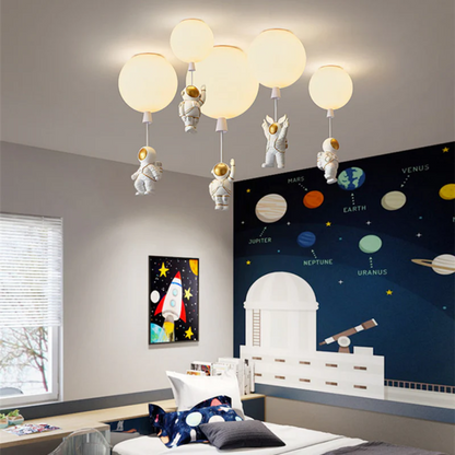 Trendige Moon/Astronaut Kinderzimmer LED-Deckenlampe - CosmoGlow
