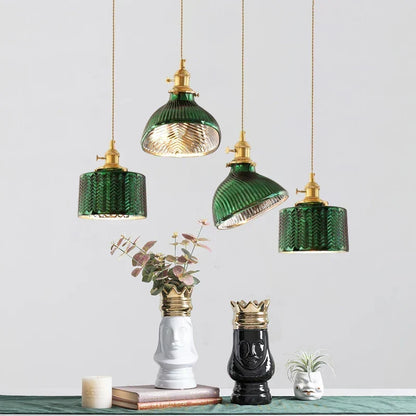 Kreative Vintage Hängeleuchten aus Glas – Retro-Deckenleuchte im Industriedesign