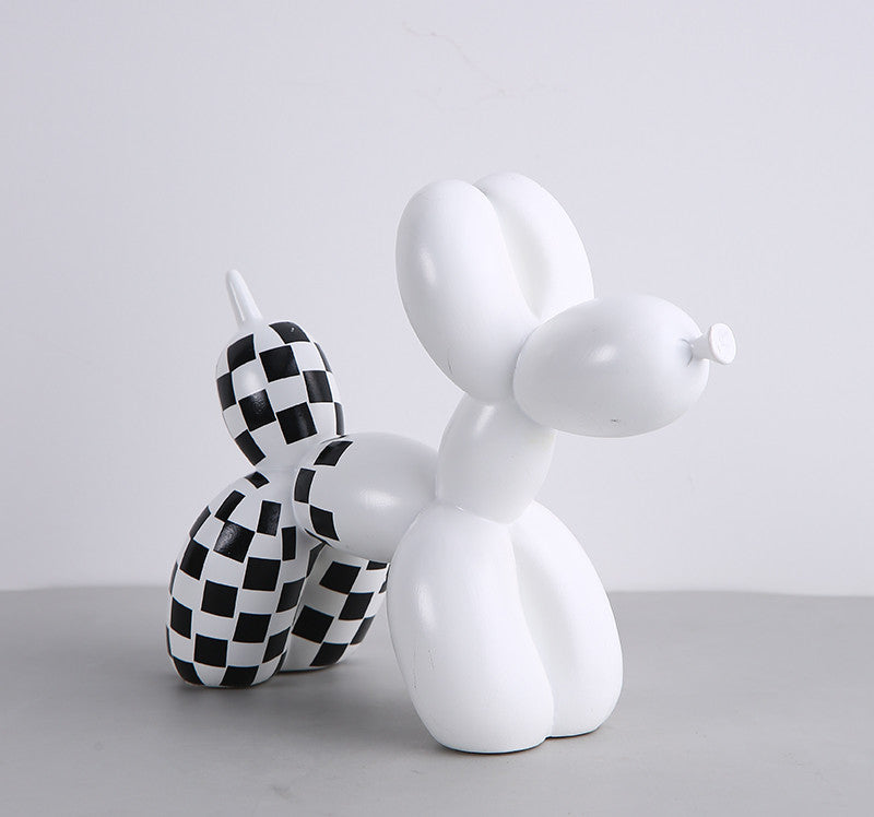 Schwarz-weißer Ballonhund