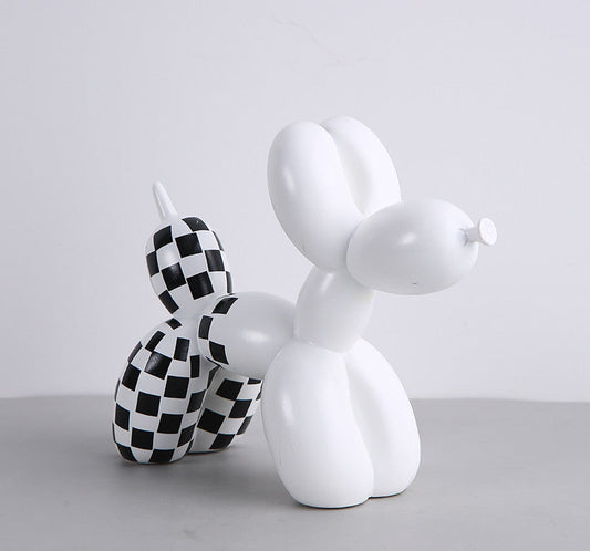 Schwarz-weißer Ballonhund