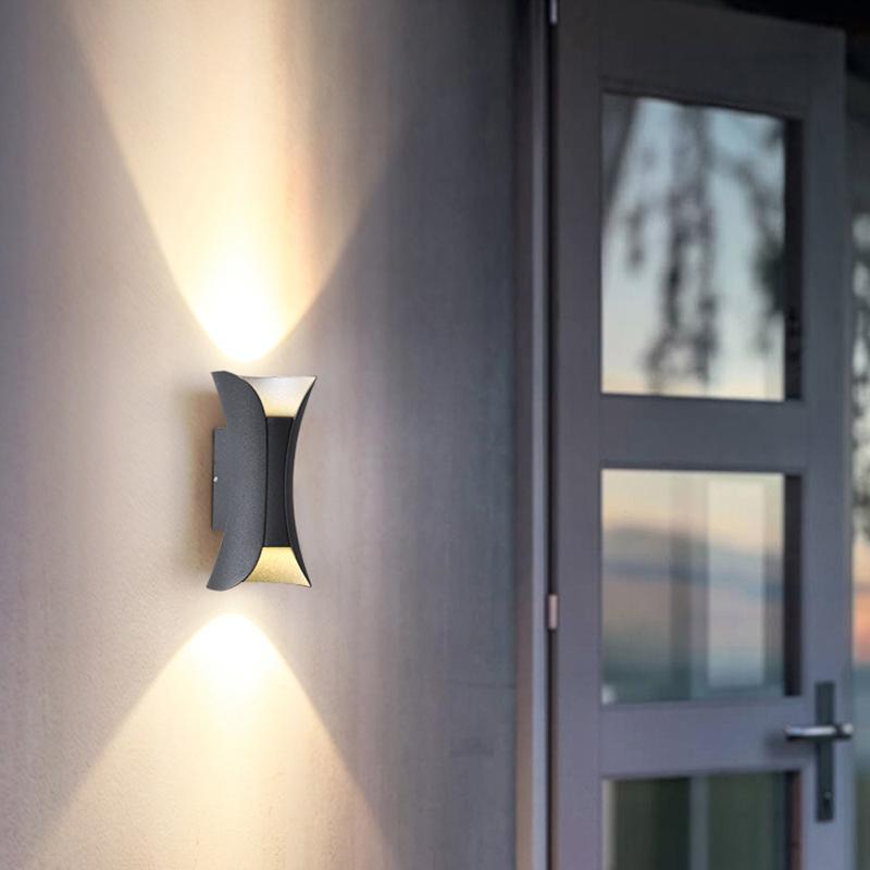 Elegante wasserdichte LED-Lampen mit geschwungener Form für den Garten