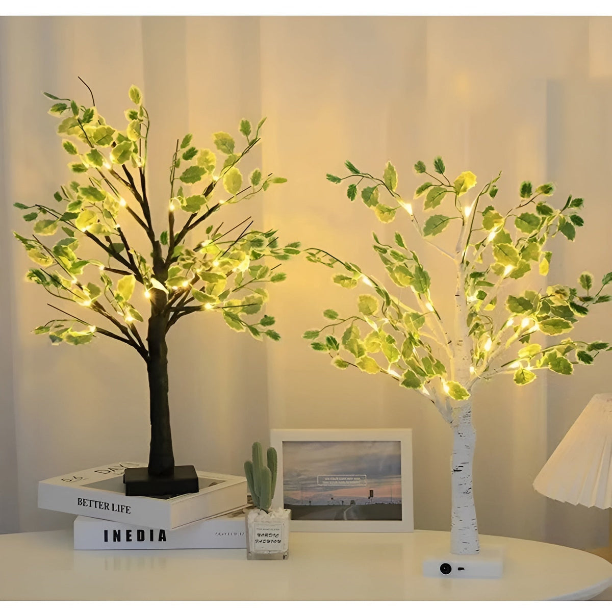 Magische BrightTree Tischlampe Elegantes Baumdesign mit warmem LED-Licht