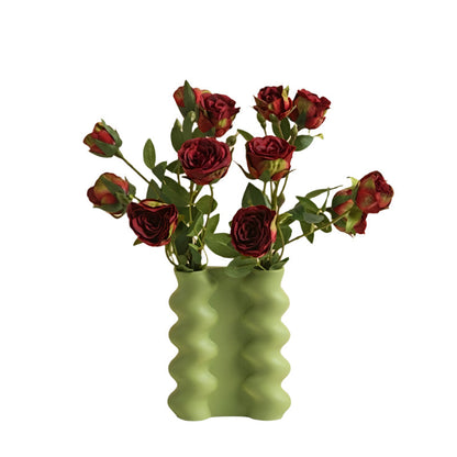 Elegantes Keramikdesign für elegante Blumenarrangements